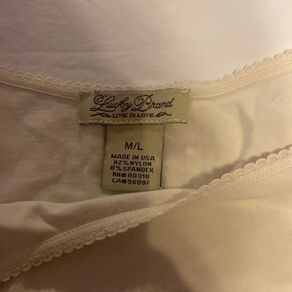 Lucky Brand Sheer Embroidered Blouse Top Size Medium NWOT - Picture 10 of 13